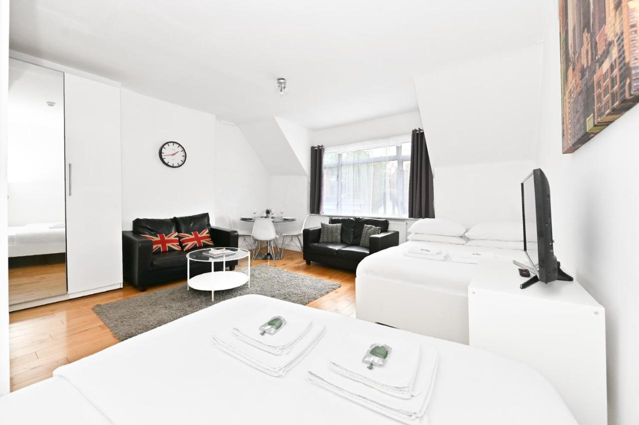 Soho Apartment, Theatres & Old Compton Street Londra Esterno foto