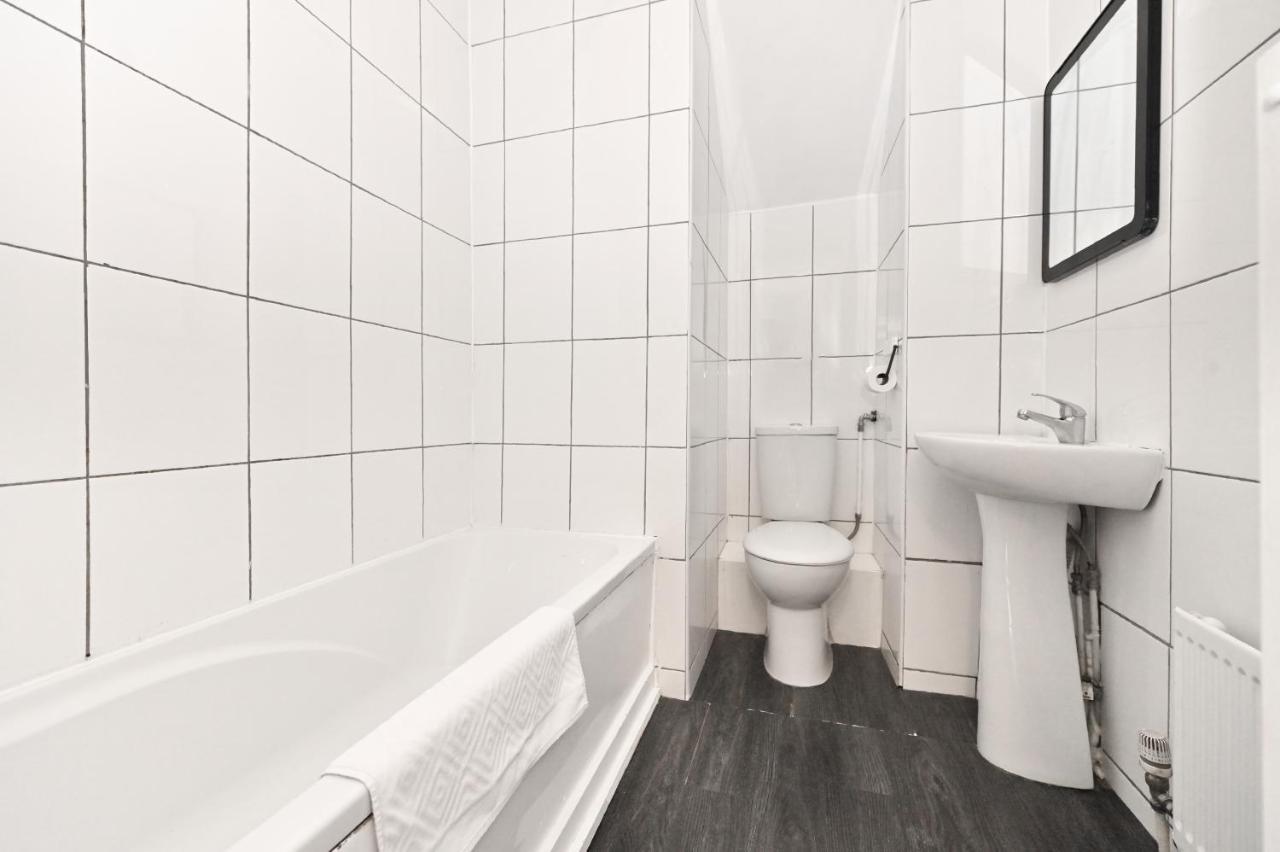Soho Apartment, Theatres & Old Compton Street Londra Esterno foto
